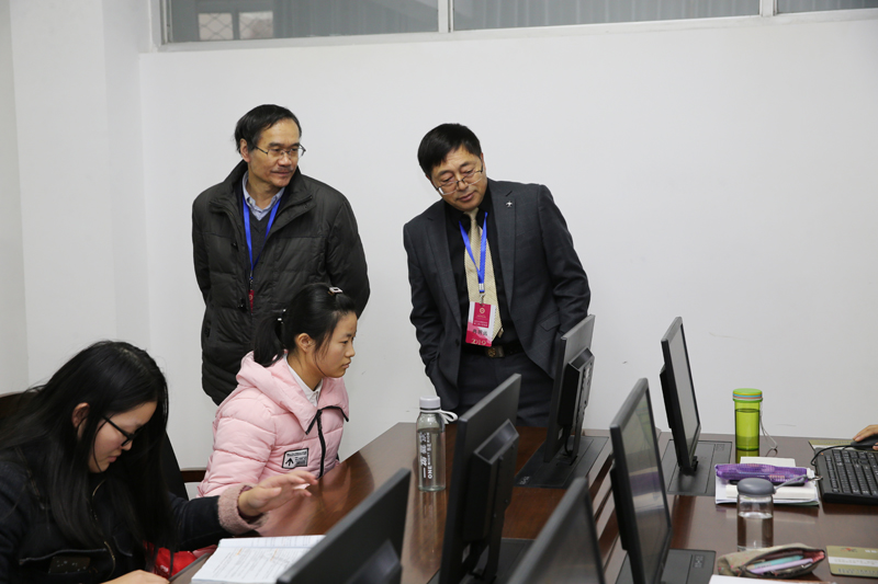 AT8V9232.JPG AT8V9232.JPG